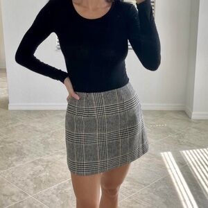Babaton Black and Tan Plaid Women’s Mini Skirt Size 6